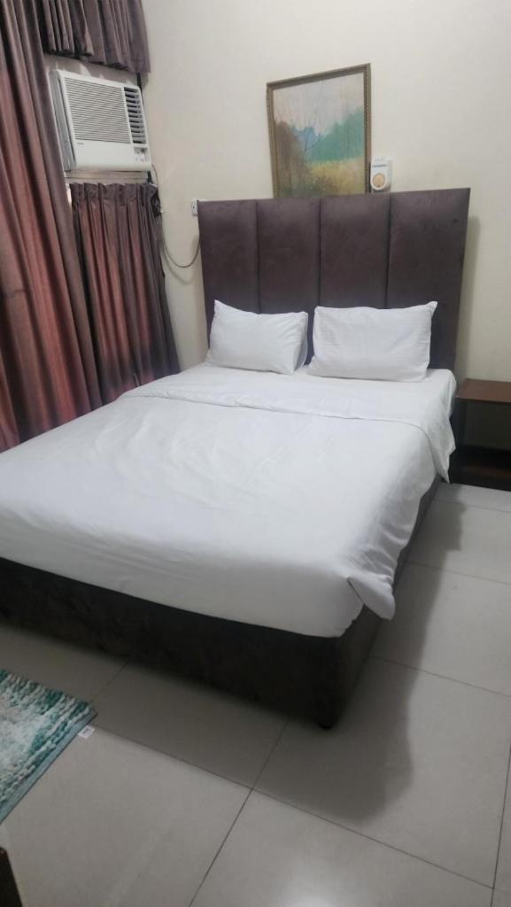 Qurum Beach Hotel Muskat Bagian luar foto