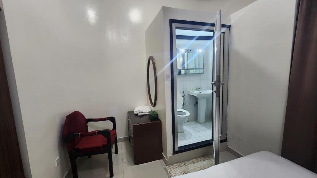 Qurum Beach Hotel Muskat Bagian luar foto