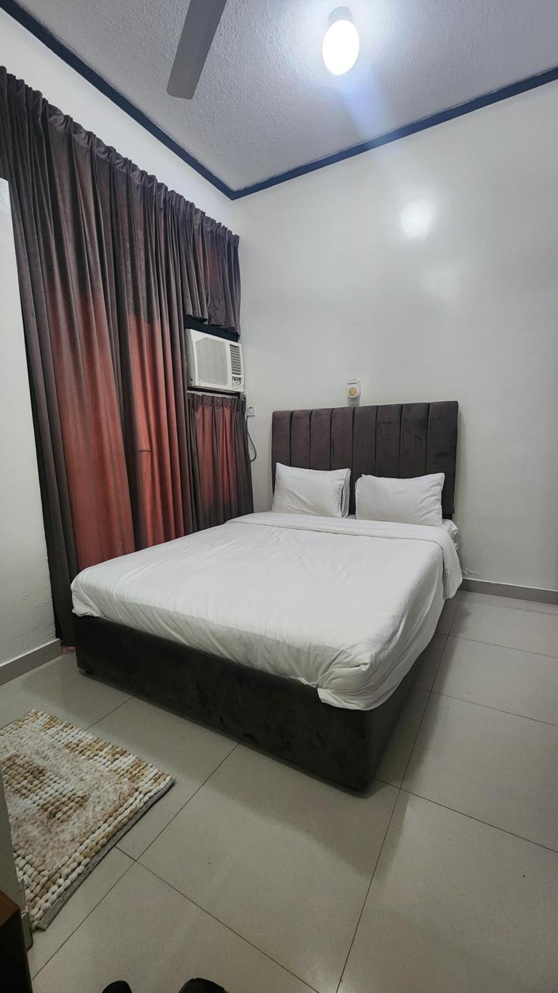 Qurum Beach Hotel Muskat Bagian luar foto