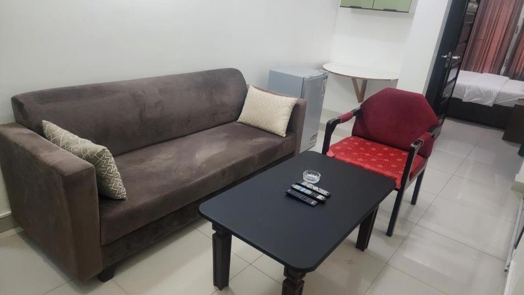 Qurum Beach Hotel Muskat Bagian luar foto
