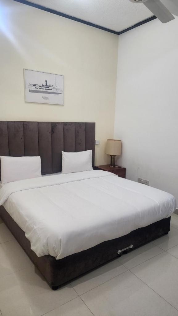 Qurum Beach Hotel Muskat Bagian luar foto