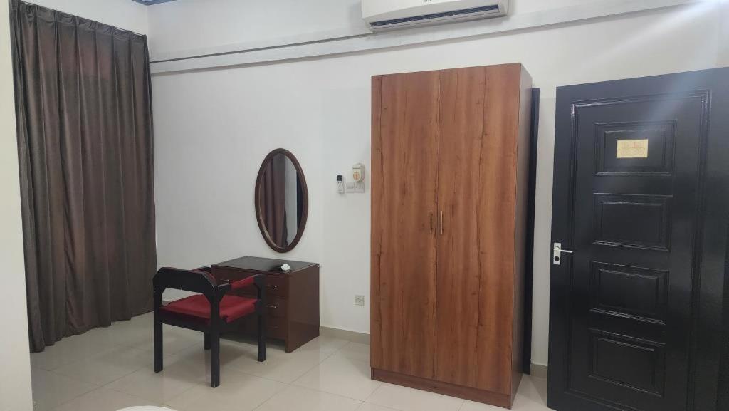 Qurum Beach Hotel Muskat Bagian luar foto