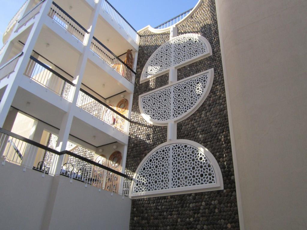 Qurum Beach Hotel Muskat Bagian luar foto