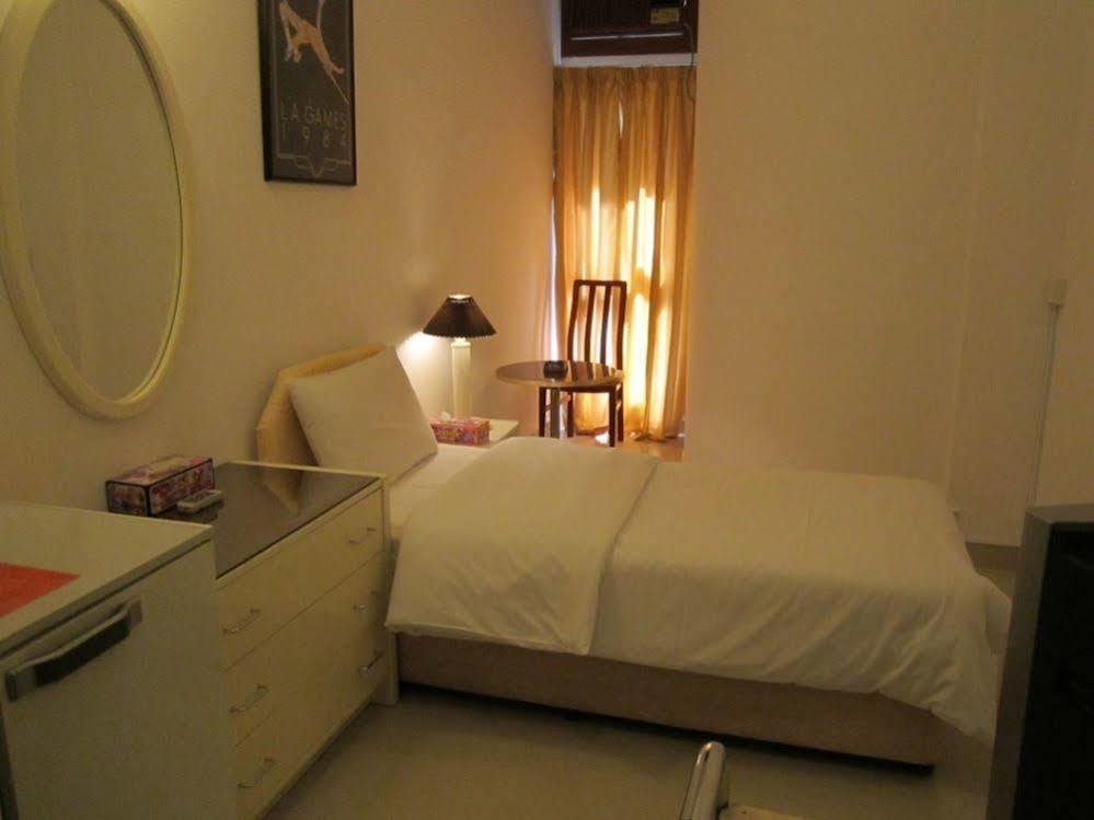 Qurum Beach Hotel Muskat Bagian luar foto