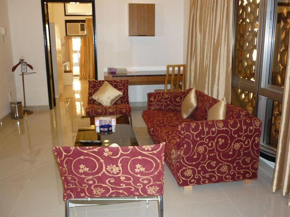 Qurum Beach Hotel Muskat Bagian luar foto