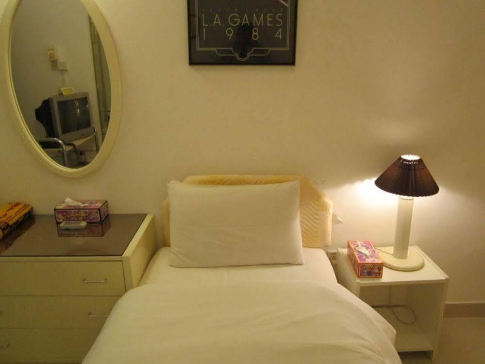 Qurum Beach Hotel Muskat Bagian luar foto